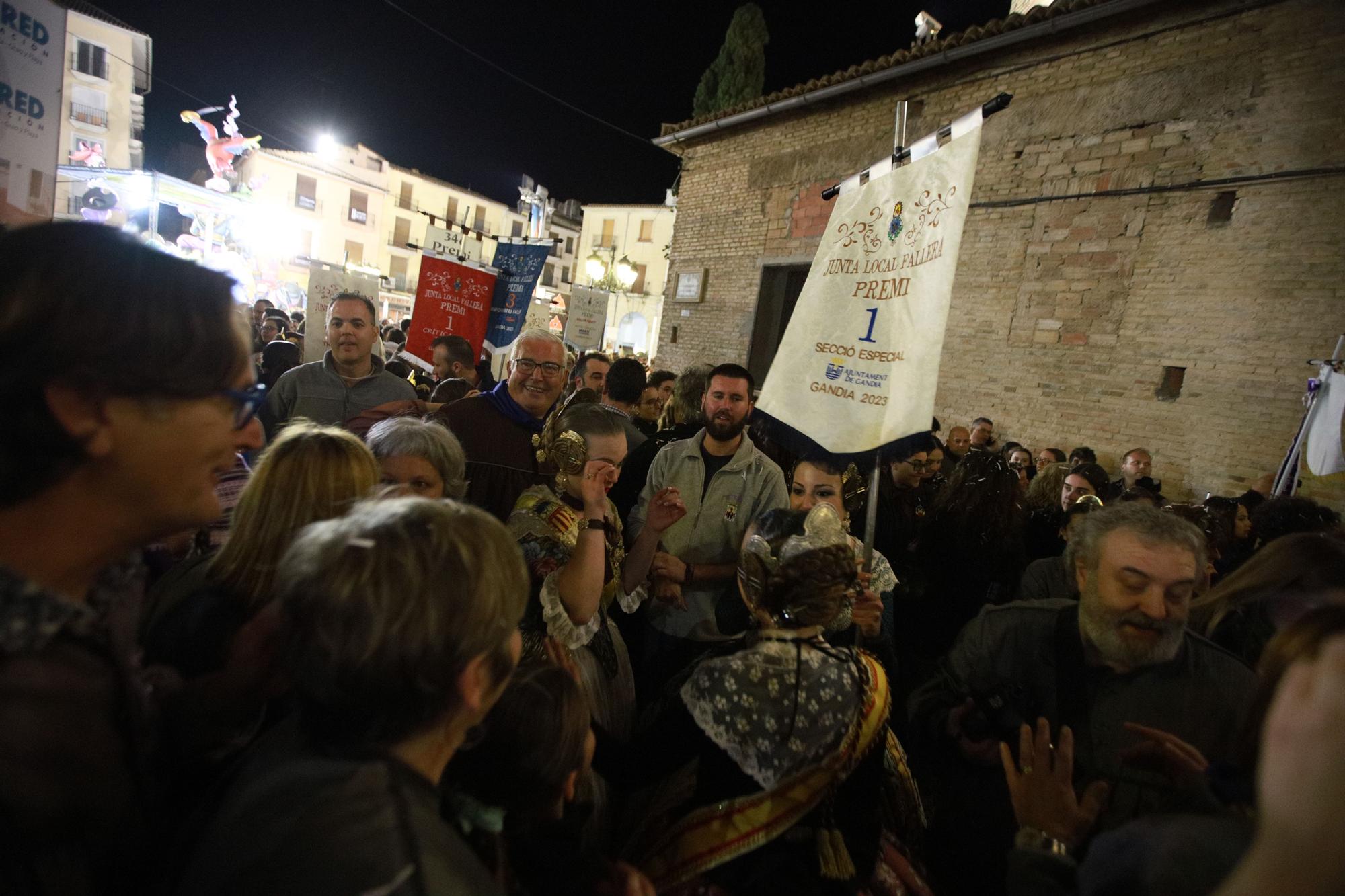 Todas las fotos de la entrega de premios falleros de Gandia