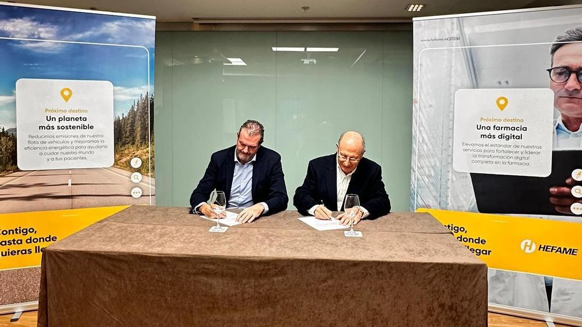 Firma del convenio de colaboración entre Hefame y Sefit