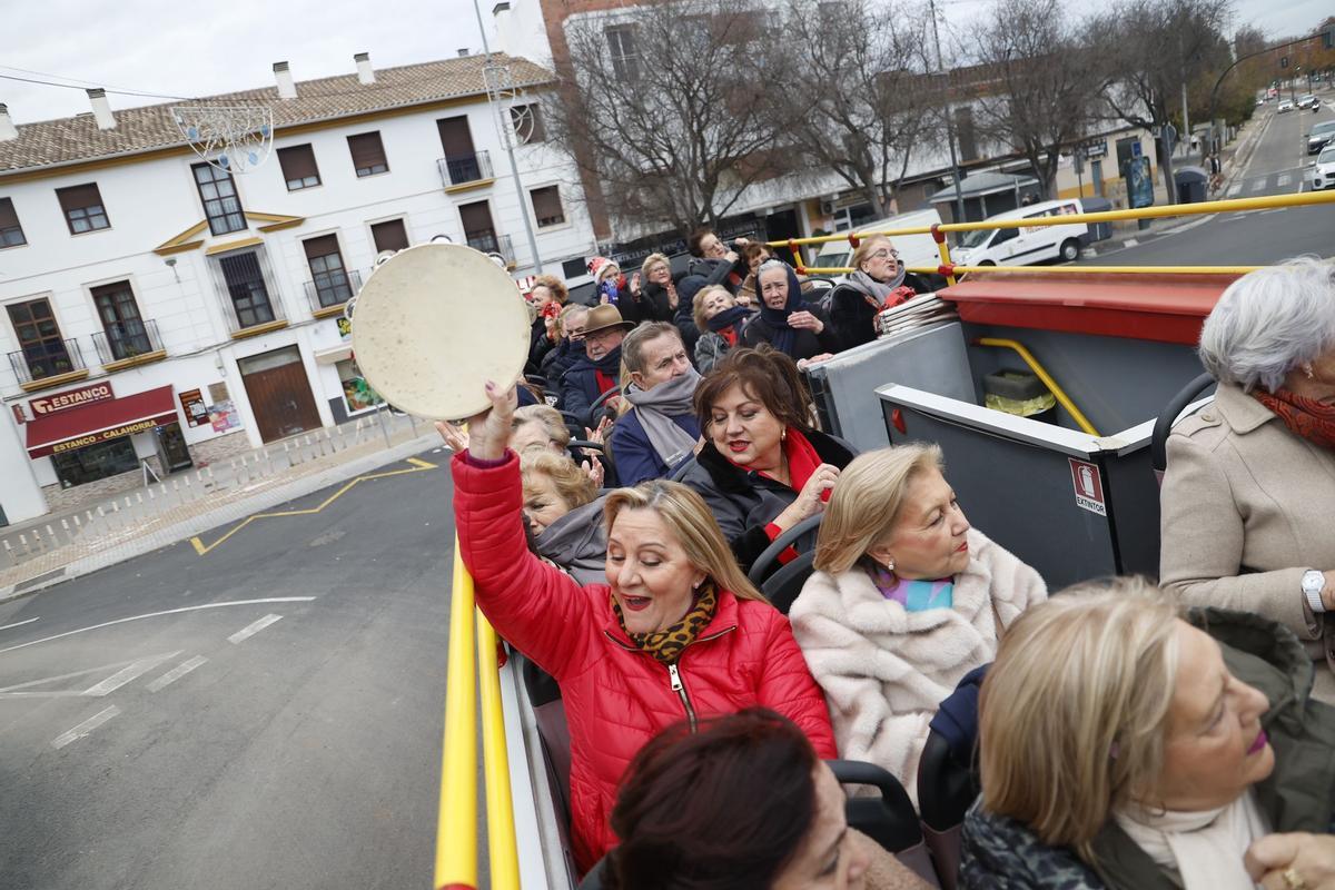 Los mayores llenan la ciudad de villancicos