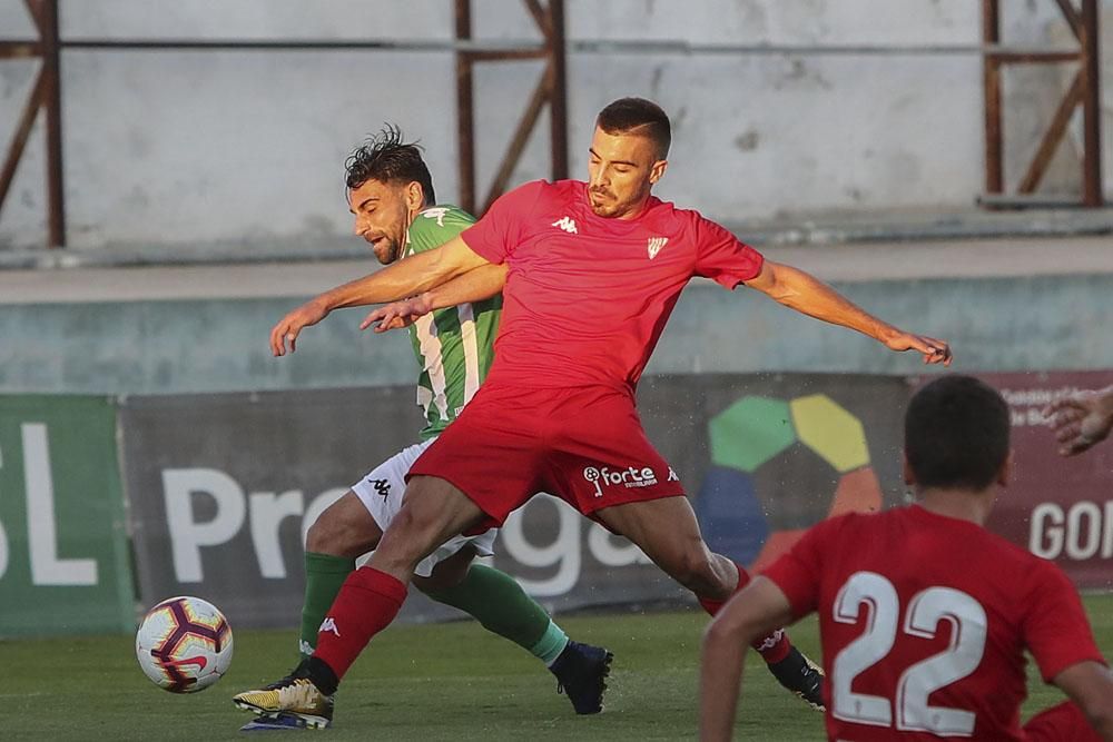 El Córdoba vence al Sanluqueño por la mínima