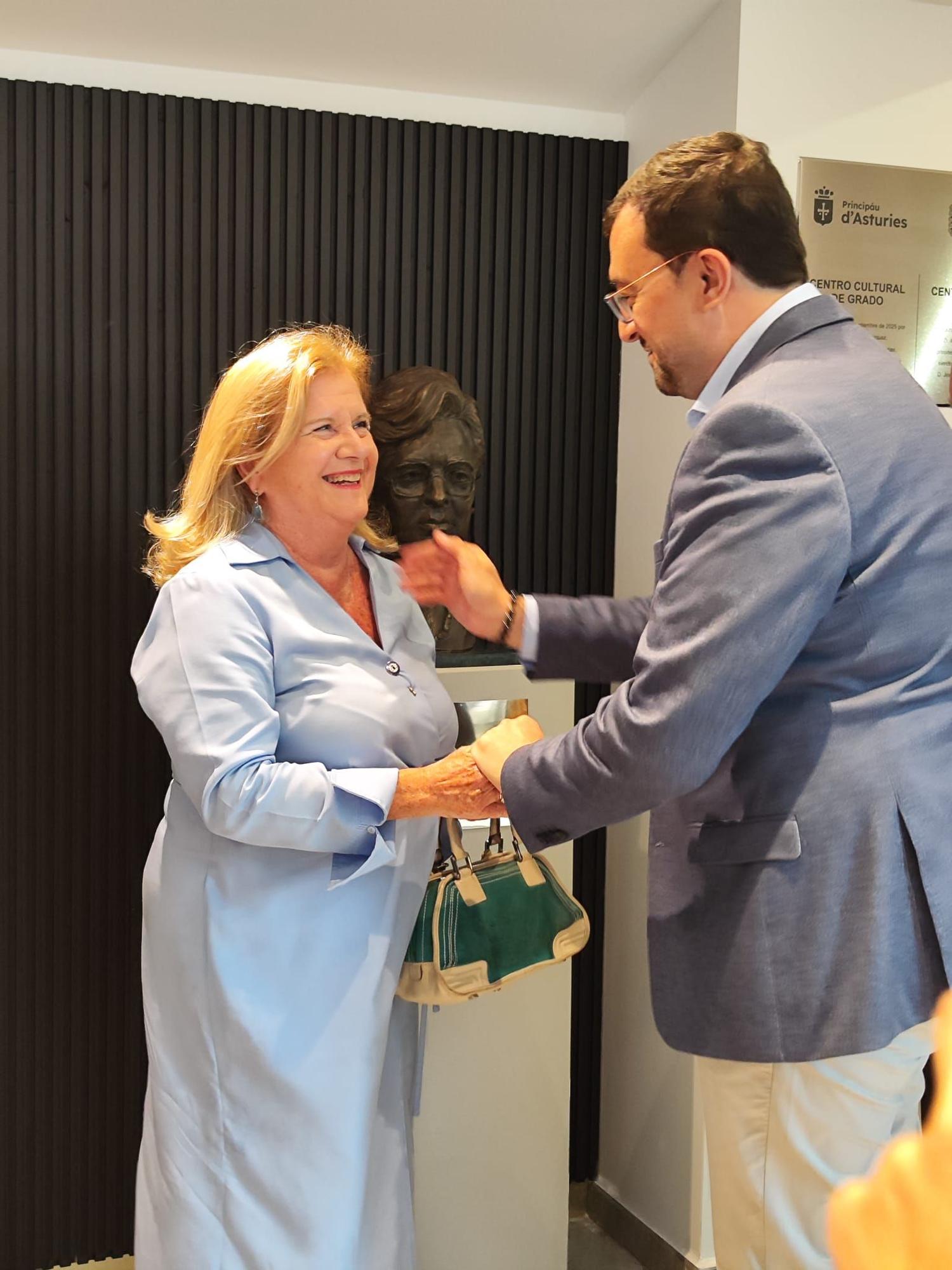 La inauguración del Centro Cultural de Grado, en imágenes