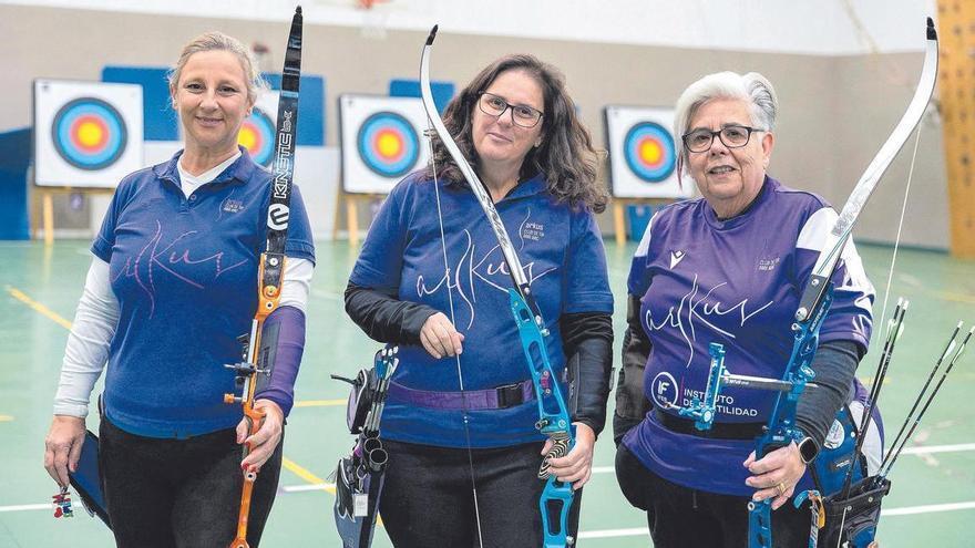 Arqueras del Projecte Arkus de Mallorca: Las ‘Robin Hood’ que combaten el cáncer de mama