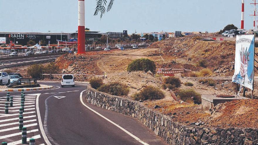 La obra comenzó en este punto del enlace de Las Chafiras.