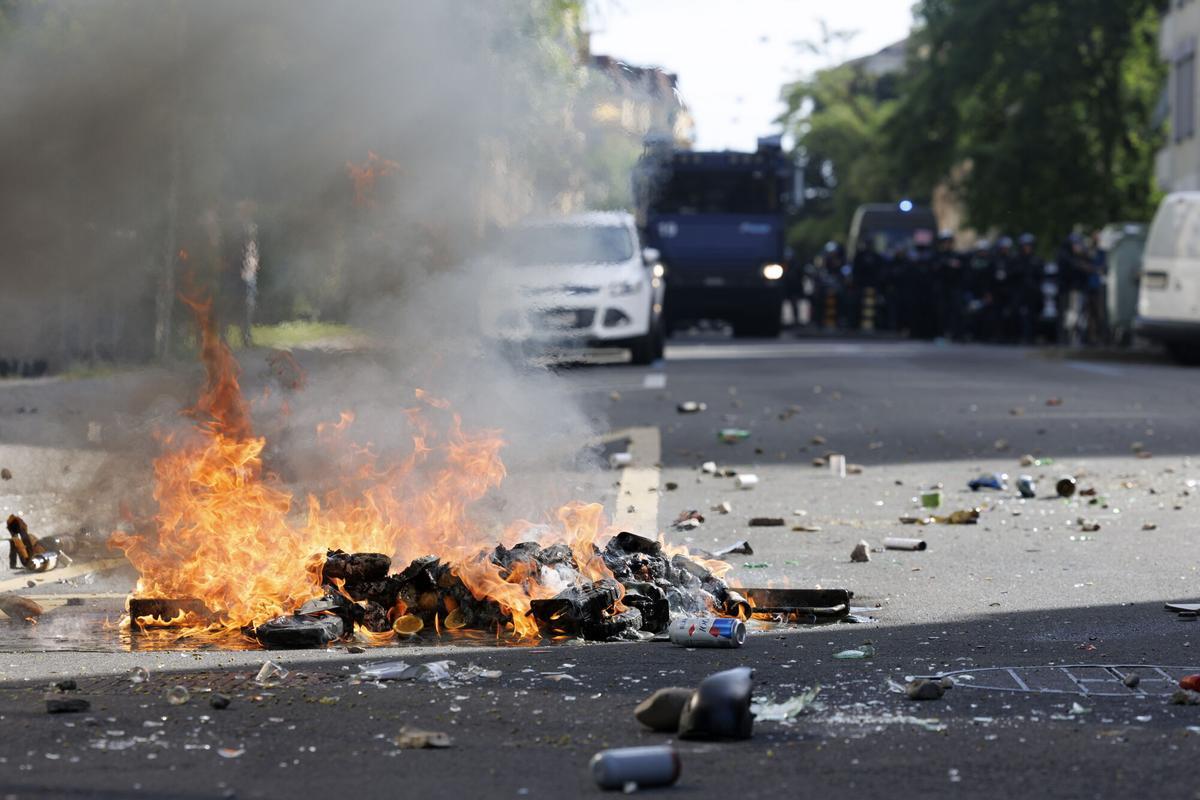 Cenevre'deki G7 karşıtı protestoda değişiklikler