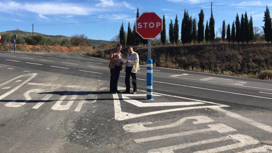 Una imagen de la intersección con la A-3700.