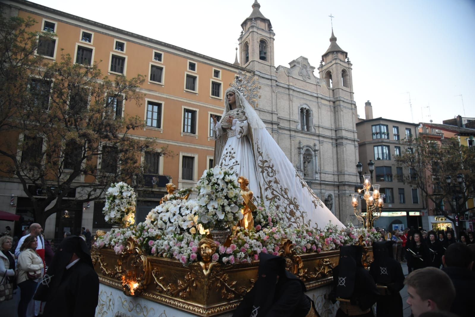 En imágenes | Procesiones del Jueves Santo en Zaragoza