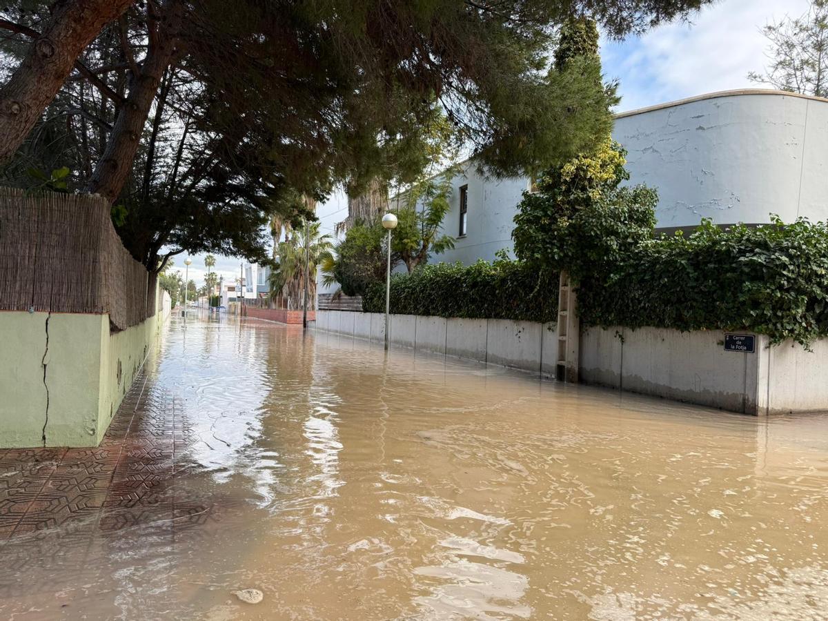 La borrasca Harry golpea el litoral norte de Sagunt