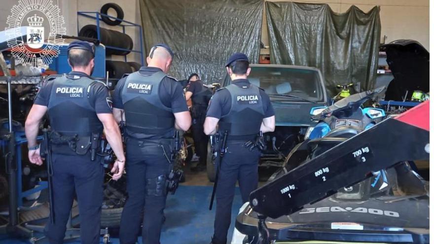 Denunciados dos talleres de reparación de vehículos clandestinos en Badajoz