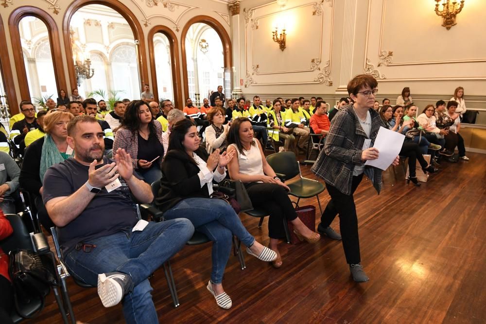 Prórroga de Ence | Los trabajadores de la pastera llevan sus protestas a la Diputación