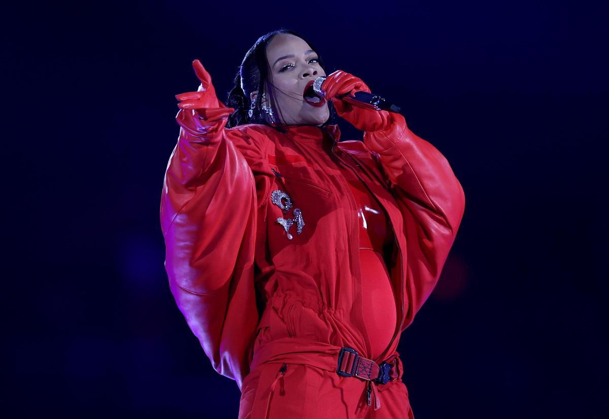 La actuación de Rihanna en la Super Bowl 2023, en imágenes
