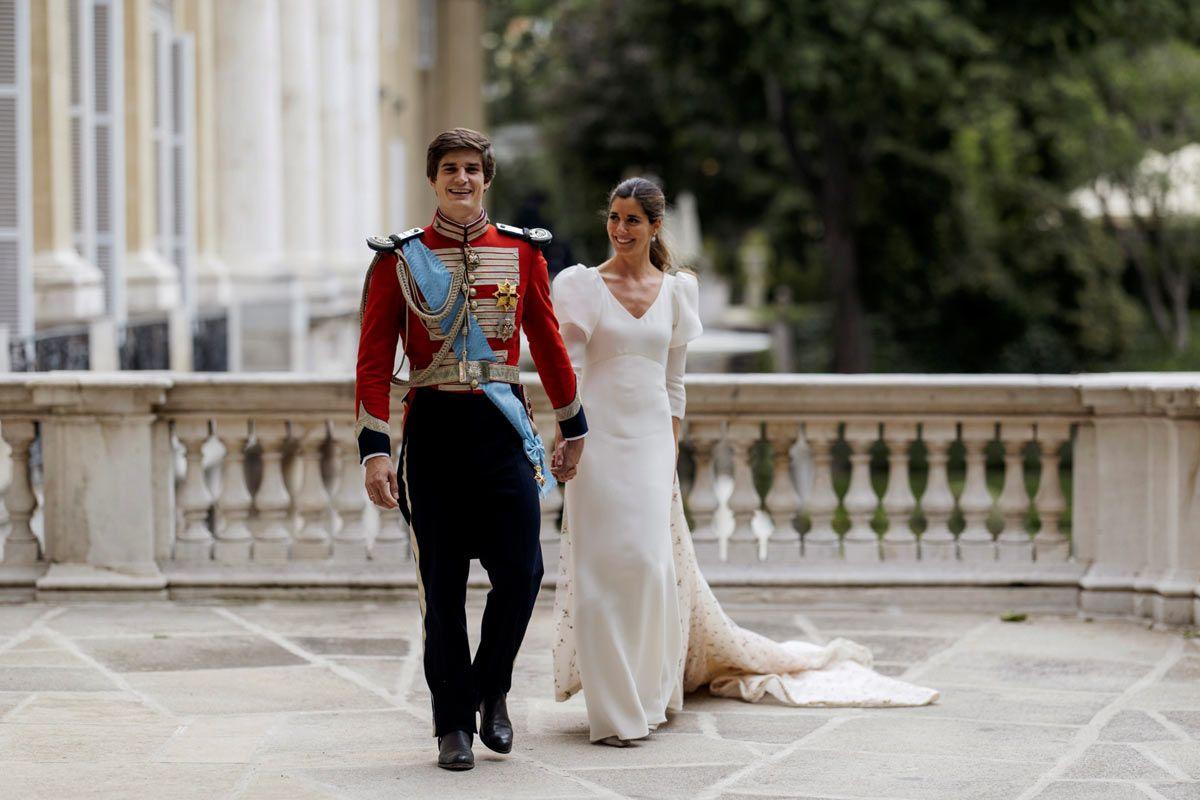 Belén Corsini y Carlos Fitz-James Stuart en el día de su boda; ella, con vestido de Navascués