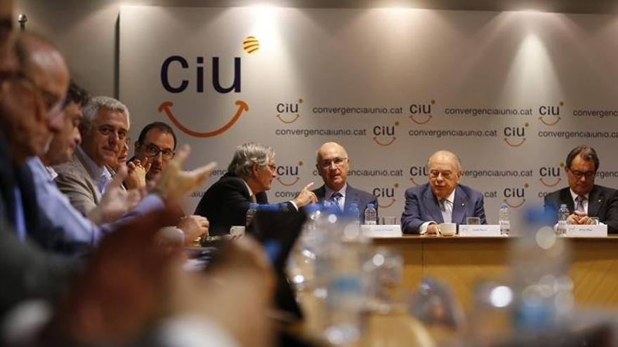 Los partidos ven con decepción la confesión de Pujol y piden explicaciones