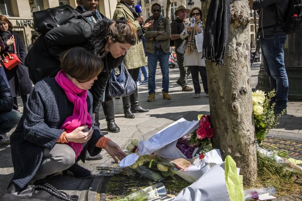 Francia rinde homenaje al policía asesinado en los Campos Elíseos