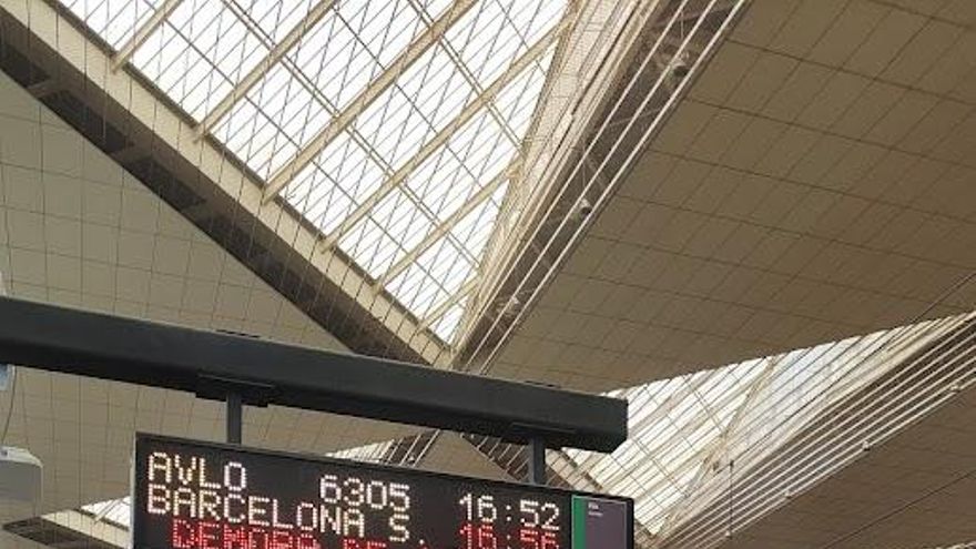 Renfe detecta fisuras en los rodales de los trenes Avril