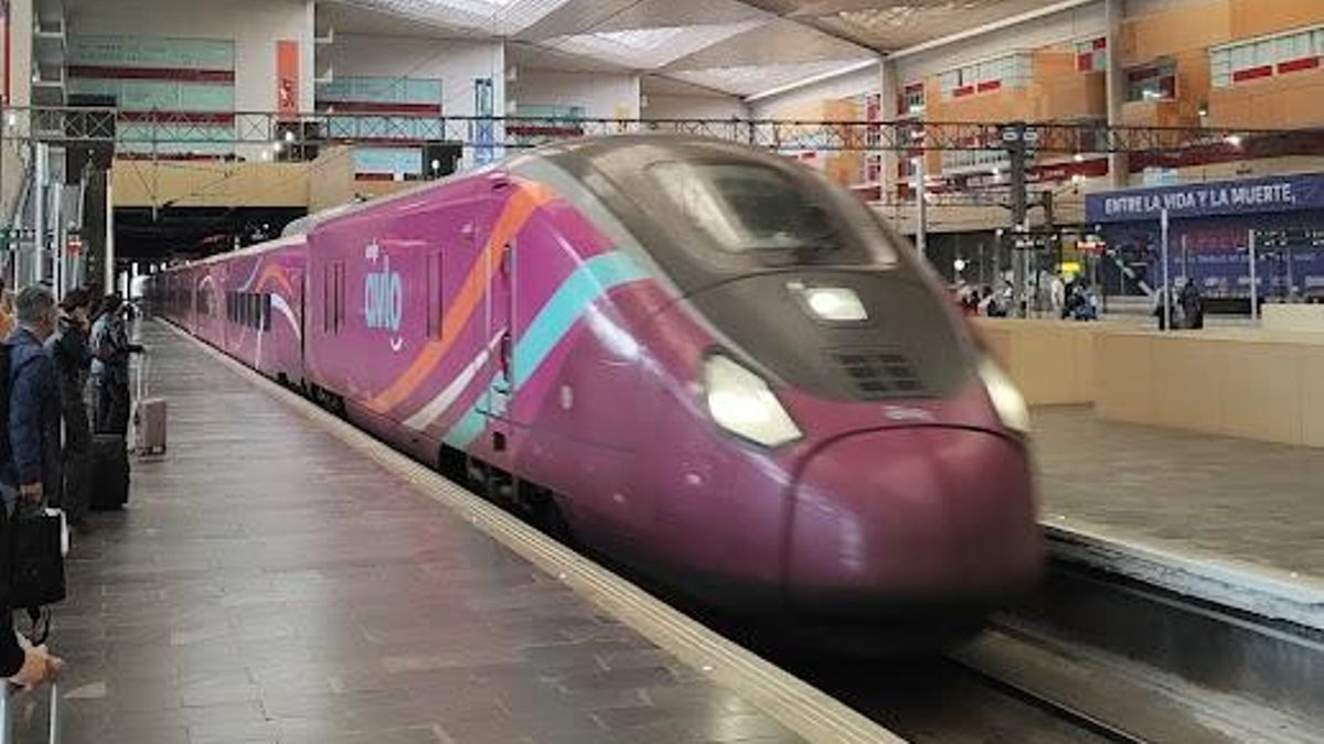 Renfe detecta fisuras en los rodales de un tren Avril de la línea Madrid-Barcelona