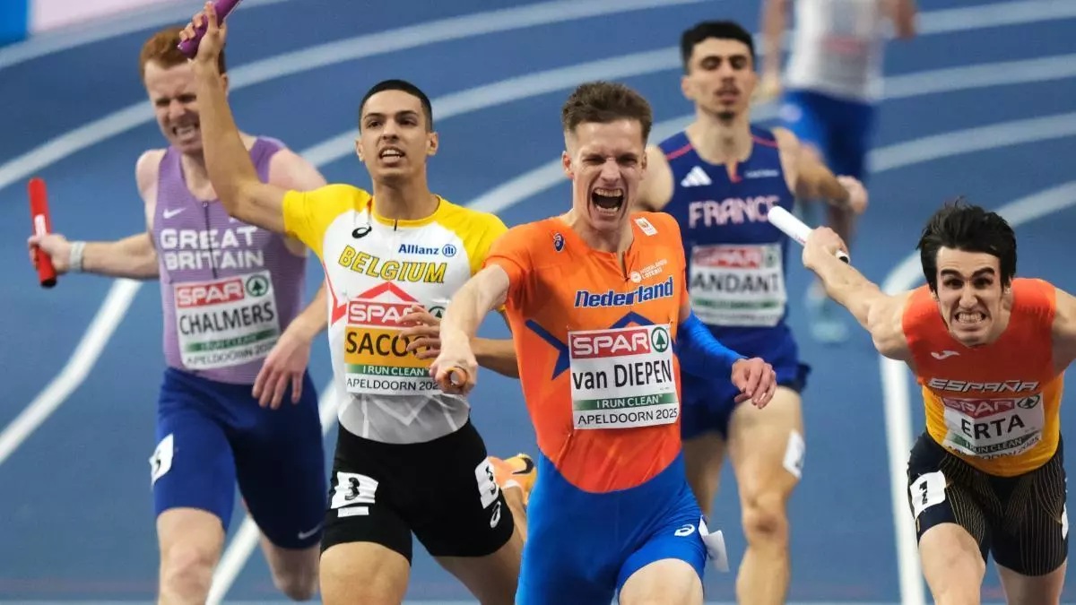 El pecho de Bernat Erta da a España la plata en 4x400