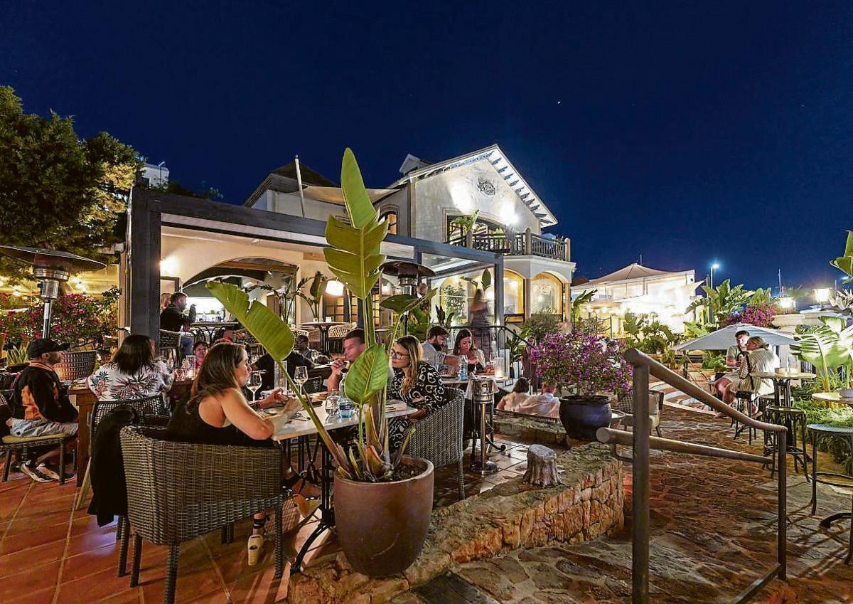 The restaurant is located in a villa with more than a century of history.