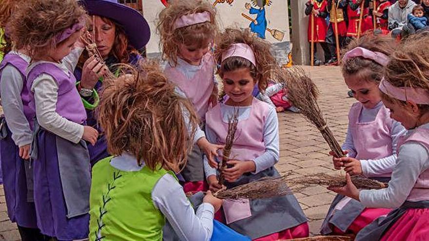 Les Mini Bruixetes entren a formar part de l&#039;elenc de les bruixes