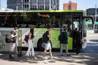 El uso de buses exprés a Barcelona crece el 19% en un año