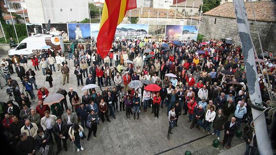 Un momento de la concentración celebrada en Baiona. / carlos pereira