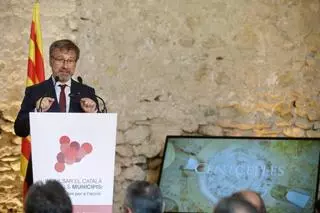 El Govern contempla incrementar la oferta de cursos de catalán después de la regularización de personas migrantes