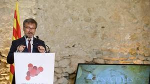 El conseller de Política Lingüística de la Generalitat, Francesc Xavier Vila, en el acto de este lunes en Constantí (Tarragonès).