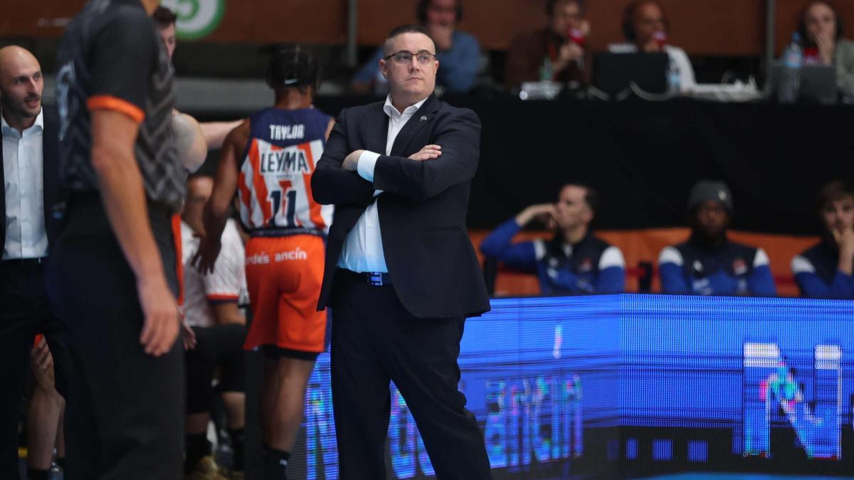 Epifanio, durante un partido en el Coliseum.