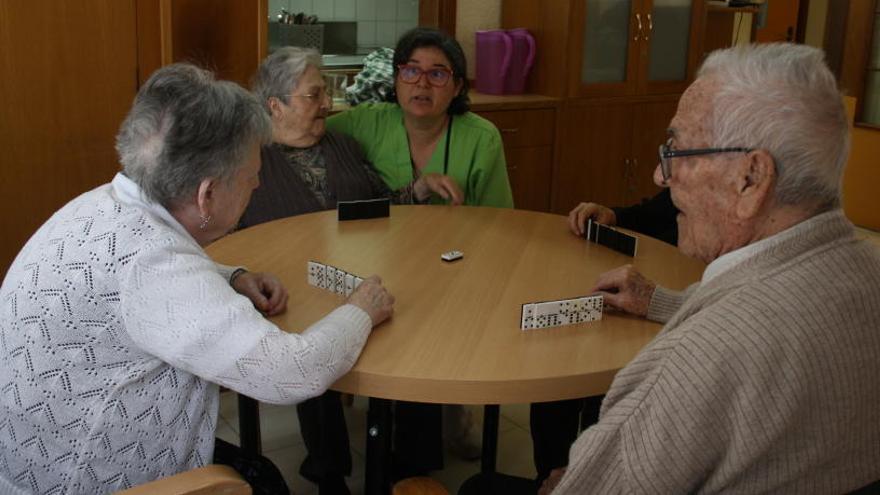 Un grup d&#039;avis a la residència de la Sagrada Família.