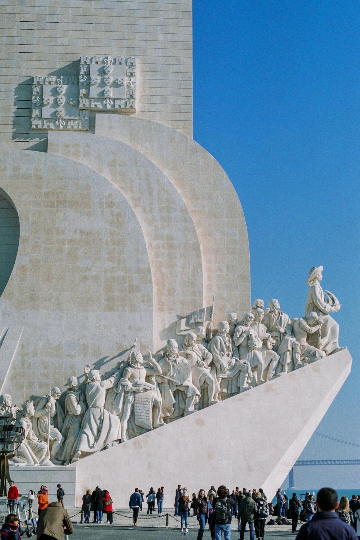 El Monumento a los Descubrimientos, junto a la avenida de Brasília