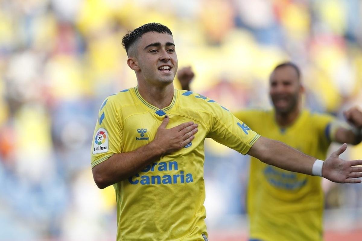 Moleiro festeja un gol con la UD Las Palmas