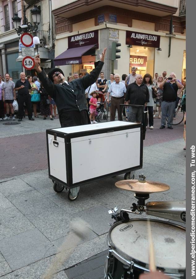 GALERÍA DE FOTOS - ‘Regreso a la ciudad’ saca el espectáculo a las calles de Castellón