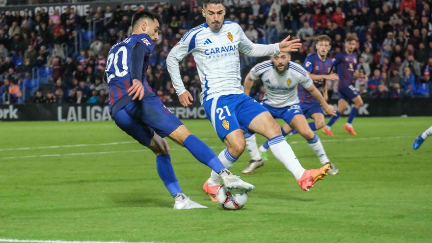 Eldense-Zaragoza: El Zaragoza enciende las alarmas en el Nuevo Pepico Amat (2-3)