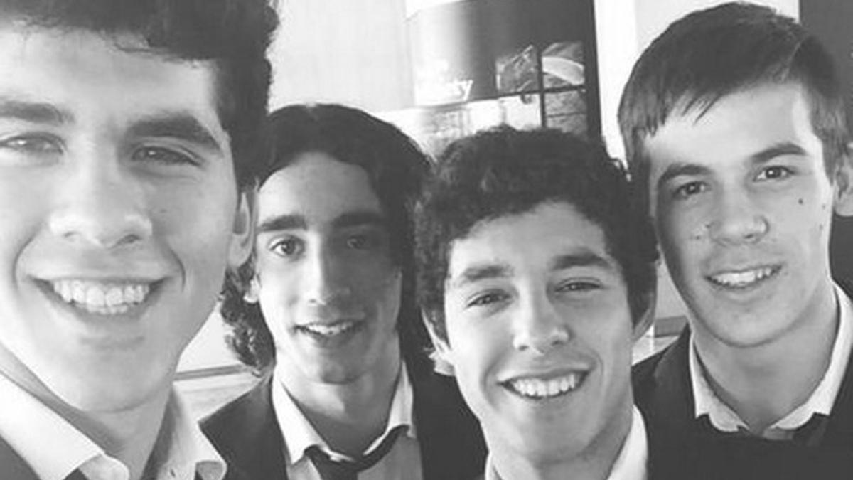 Carles Aleñà colgó en twitter una foto con Cucurella, Morer y Carles Pérez en el aeropuerto de Madrid