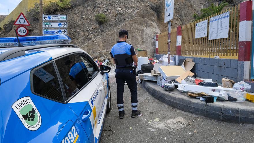 Dispositivo contra los vertidos en zona Barranco Seco