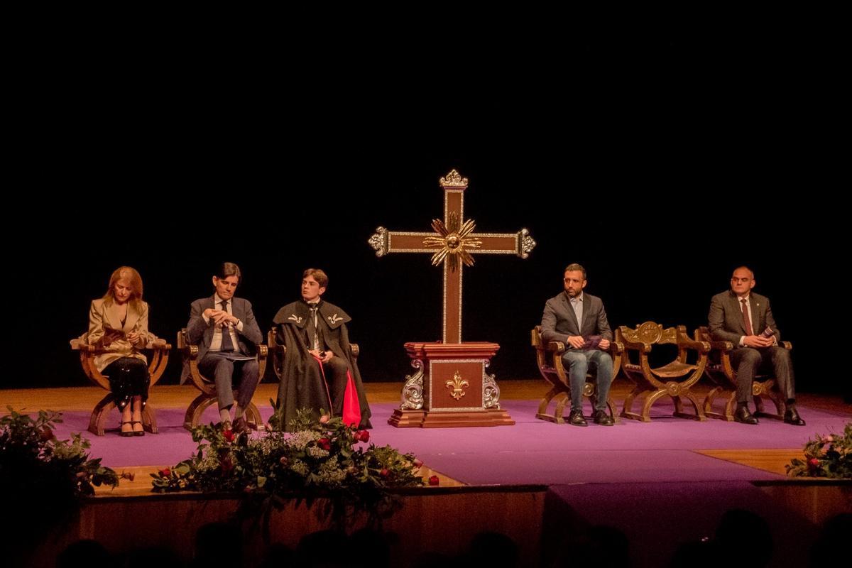 Un instante del pregón de la Semana Santa saguntina.