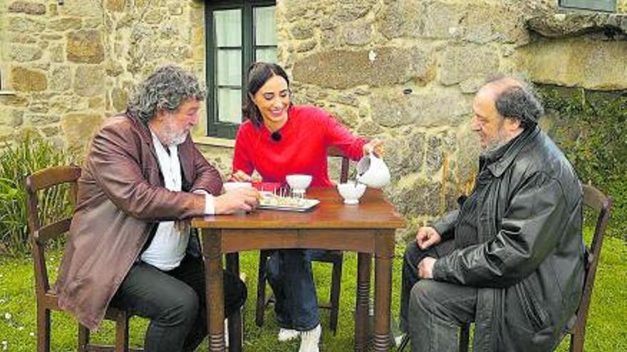 César Lombera e J. Méndez con Noa García.   | // PRODUCIÓNS CELTA