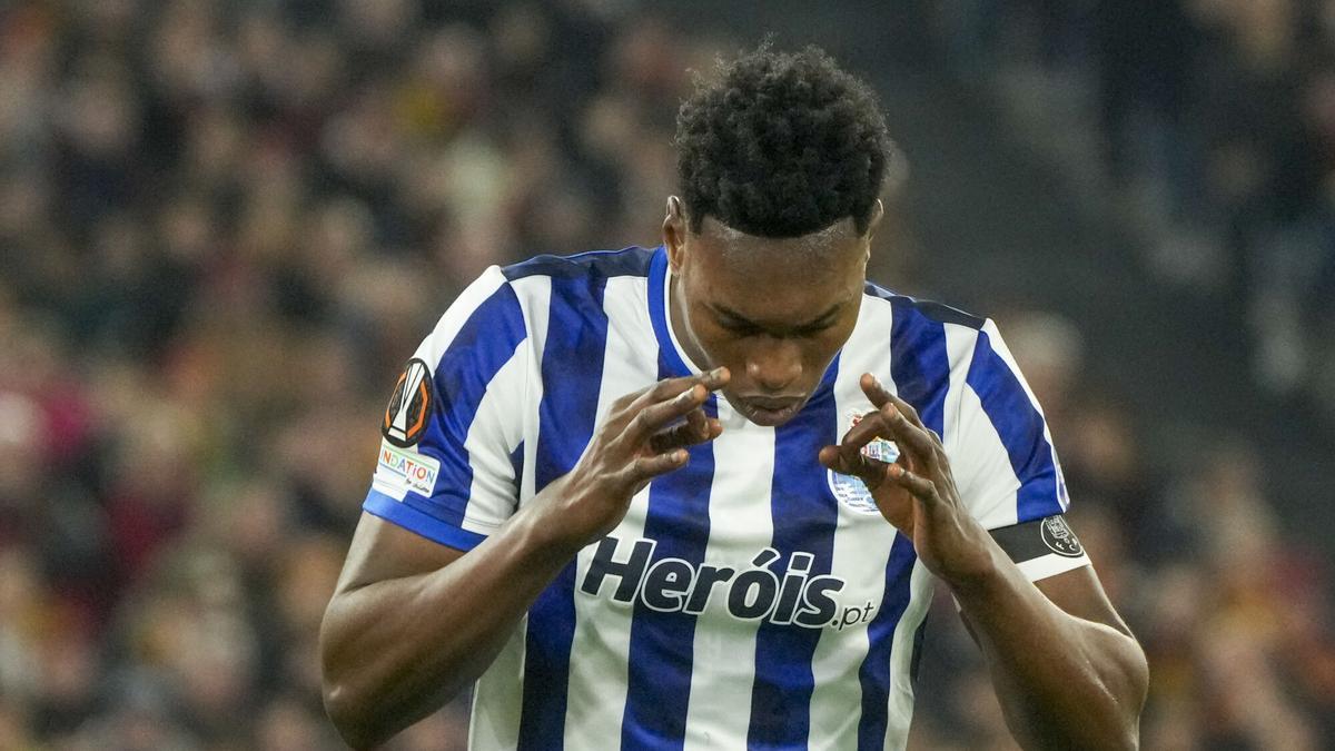 Samu Aghehowa, futbolista del Oporto