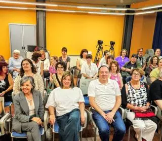 Las emprendedoras asturianas se dan cita en Villaviciosa en una feria con treinta stands y numerosos talleres