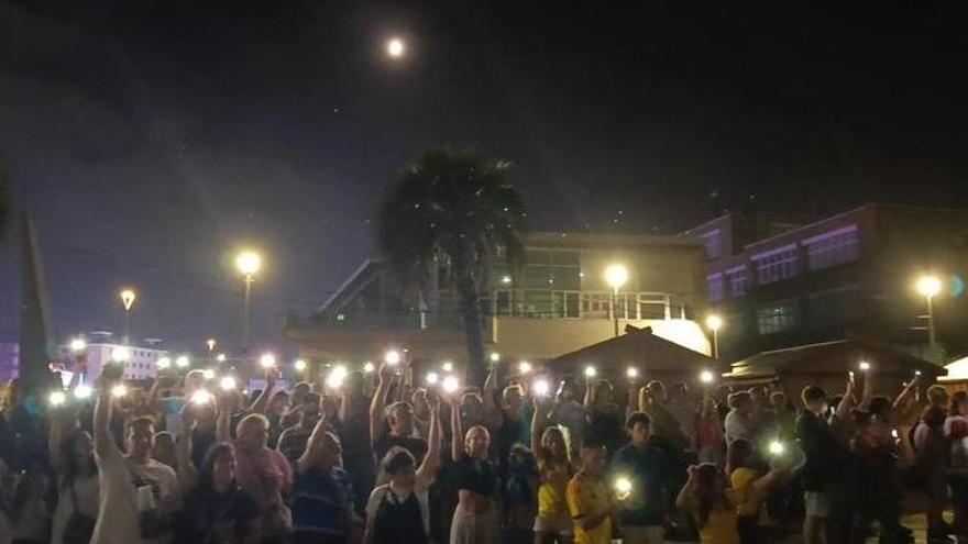 La Calzada ilumina sus móviles tras la suspensión de la hoguera
