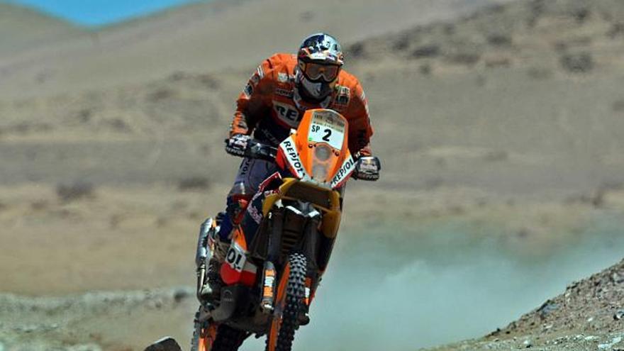 Marc Coma, durante la etapa de ayer. / c. de luca