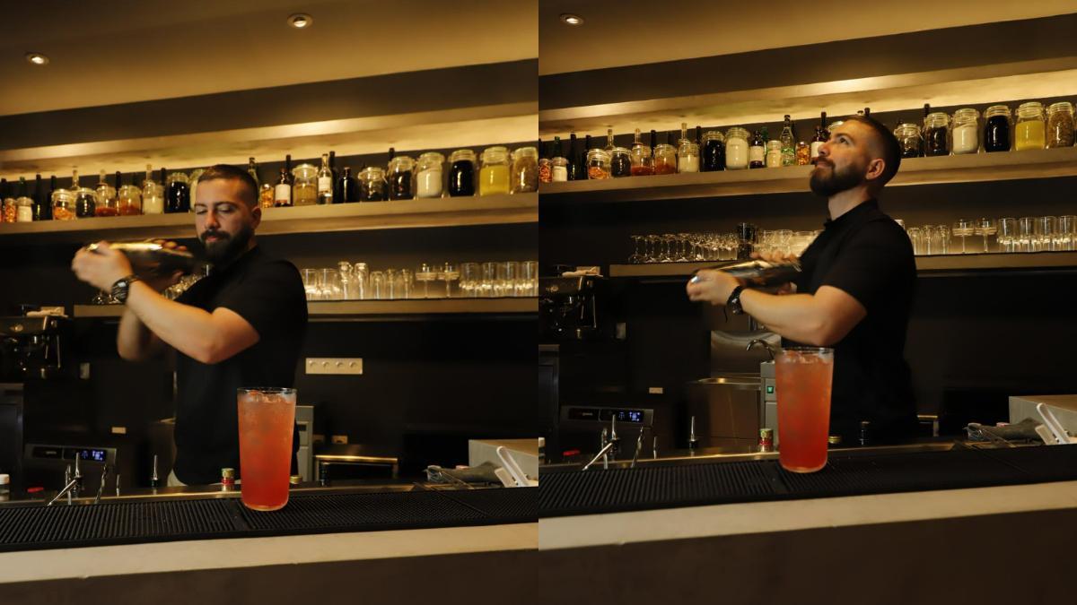 Enzo Ruiz, fundador de Stillroom, durante el servicio en la barra del espacio que abrió en Madrid tras más de una década de trayectoria en Cuba y España.