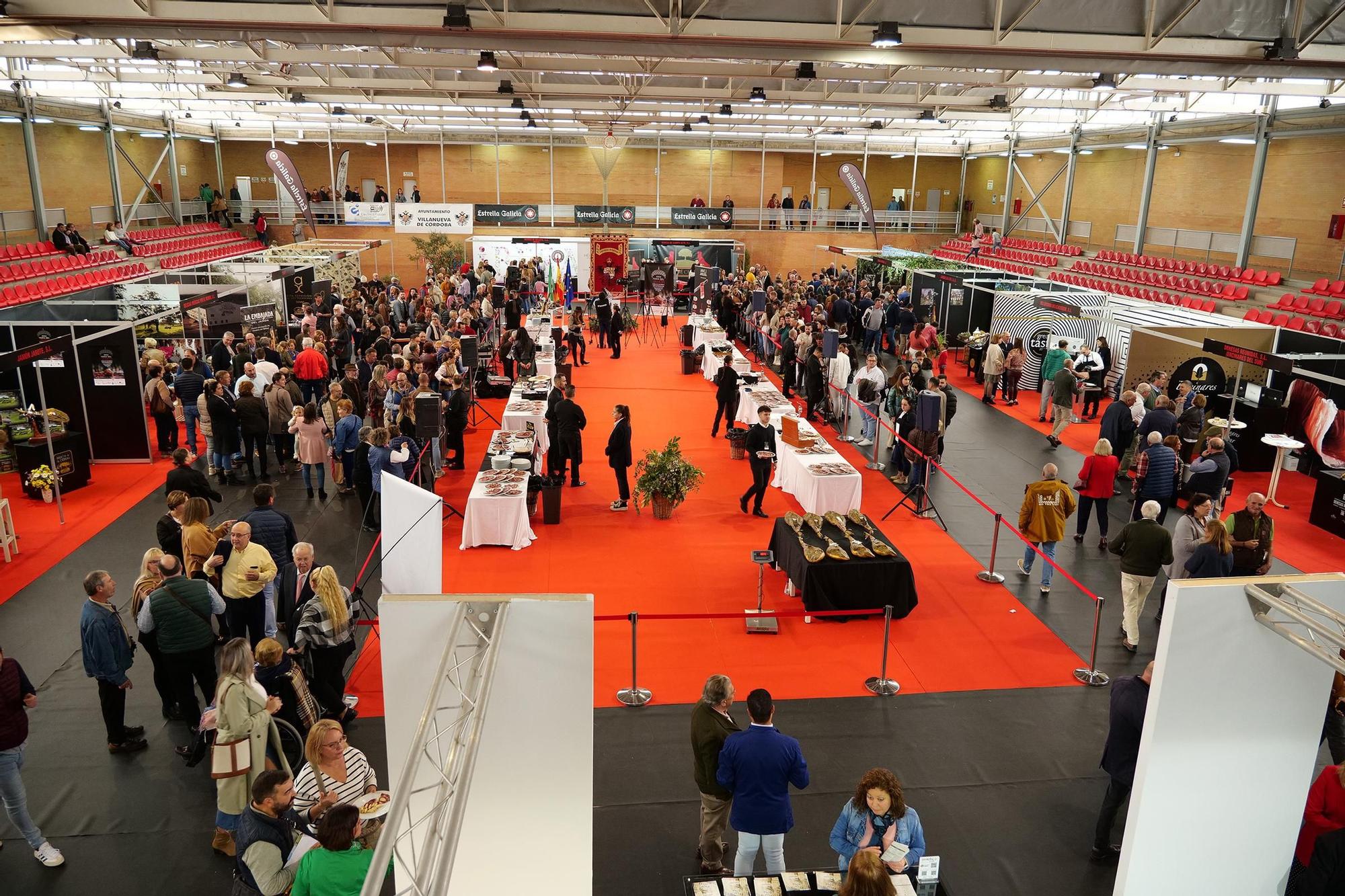 La última jornada de la Feria del Jamón de Villanueva de Córdoba, en imágenes