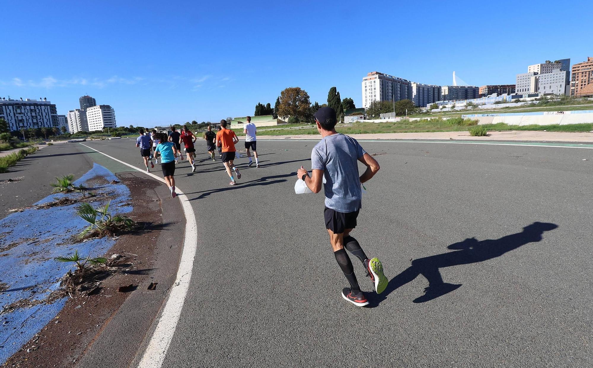 Nationale-Nederlanden Plogging Tour en Valencia que inaugura la Semana Europea del Deporte