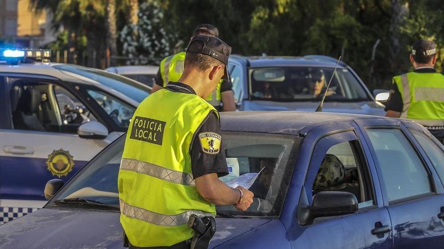 Detenido en un control en Elche con un coche sustraído hace diez meses