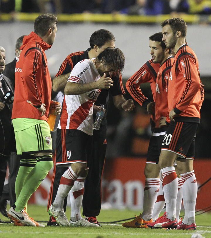 Atacan con gas pimienta a los jugadores de River Plate
