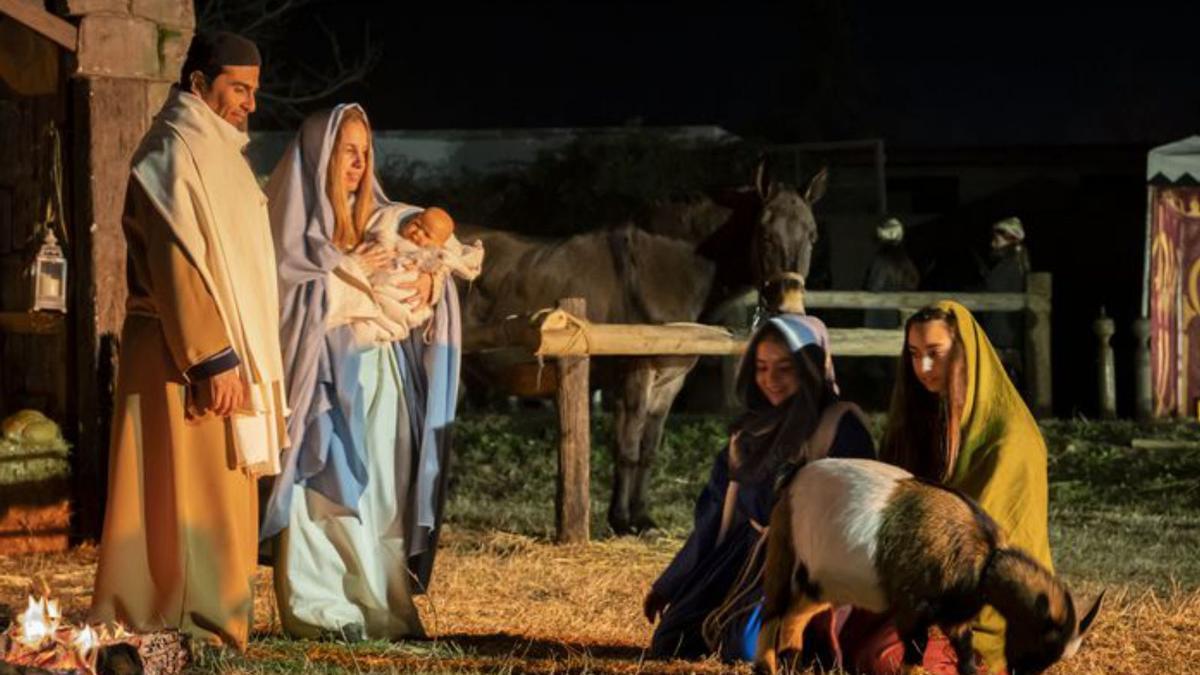 El pessebre del Pont Llarg lliura el premi de fotografia i presenta el cartell de l’edició 2021 | ARXIU PARTICULAR