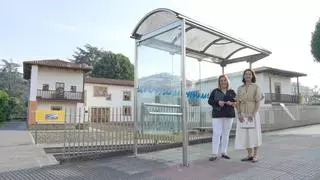 Las 121 marquesinas de transporte de Siero se adecentarán varias veces al año: estos son los detalles del contrato para su limpieza