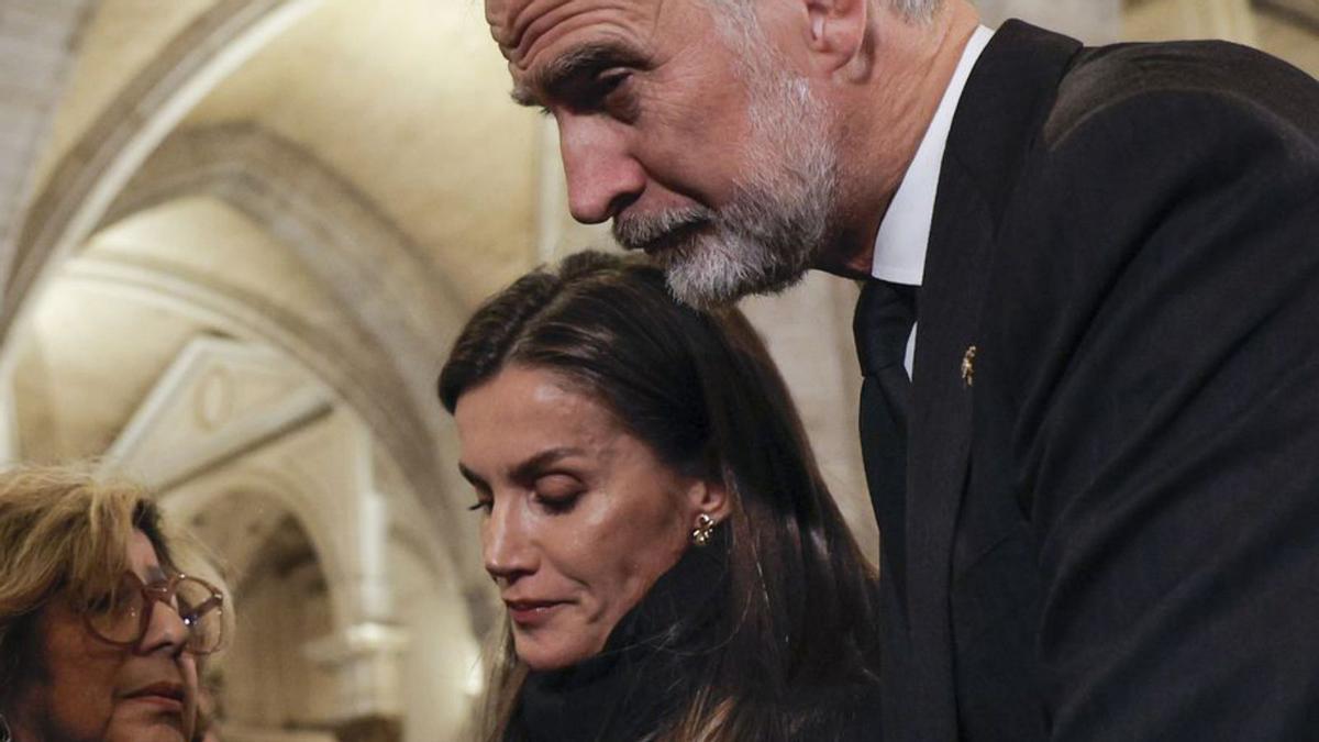 Els Reis, en el funeral per les víctimes de la dana, l’any passat.   | KAI FÖRSTERLING / EFE Els Reis, en el funeral per les víctimes de la dana, l’any passat.   | KAI FÖRSTERLING / EFE