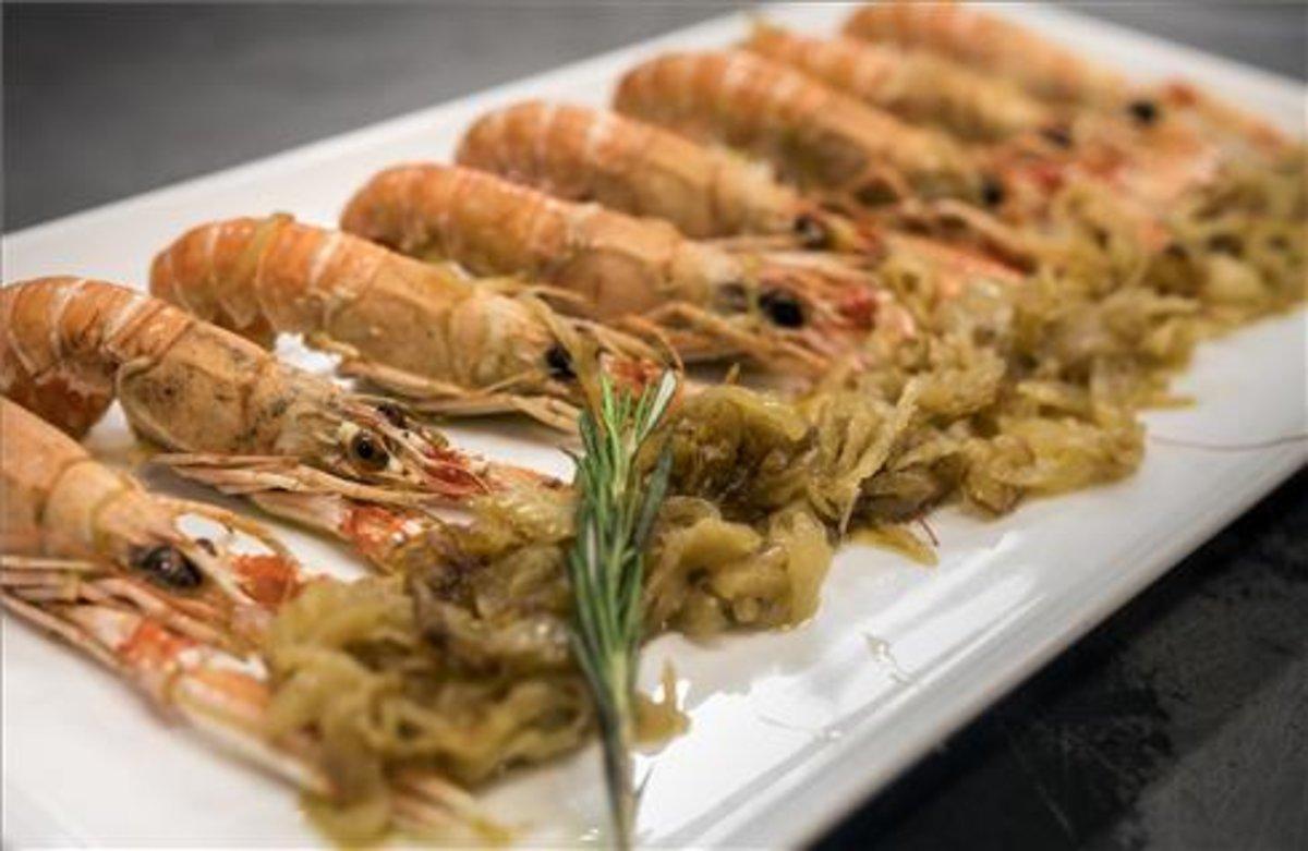 Cigalas con cebolla caramelizada del restaurante Passadís del Pep.