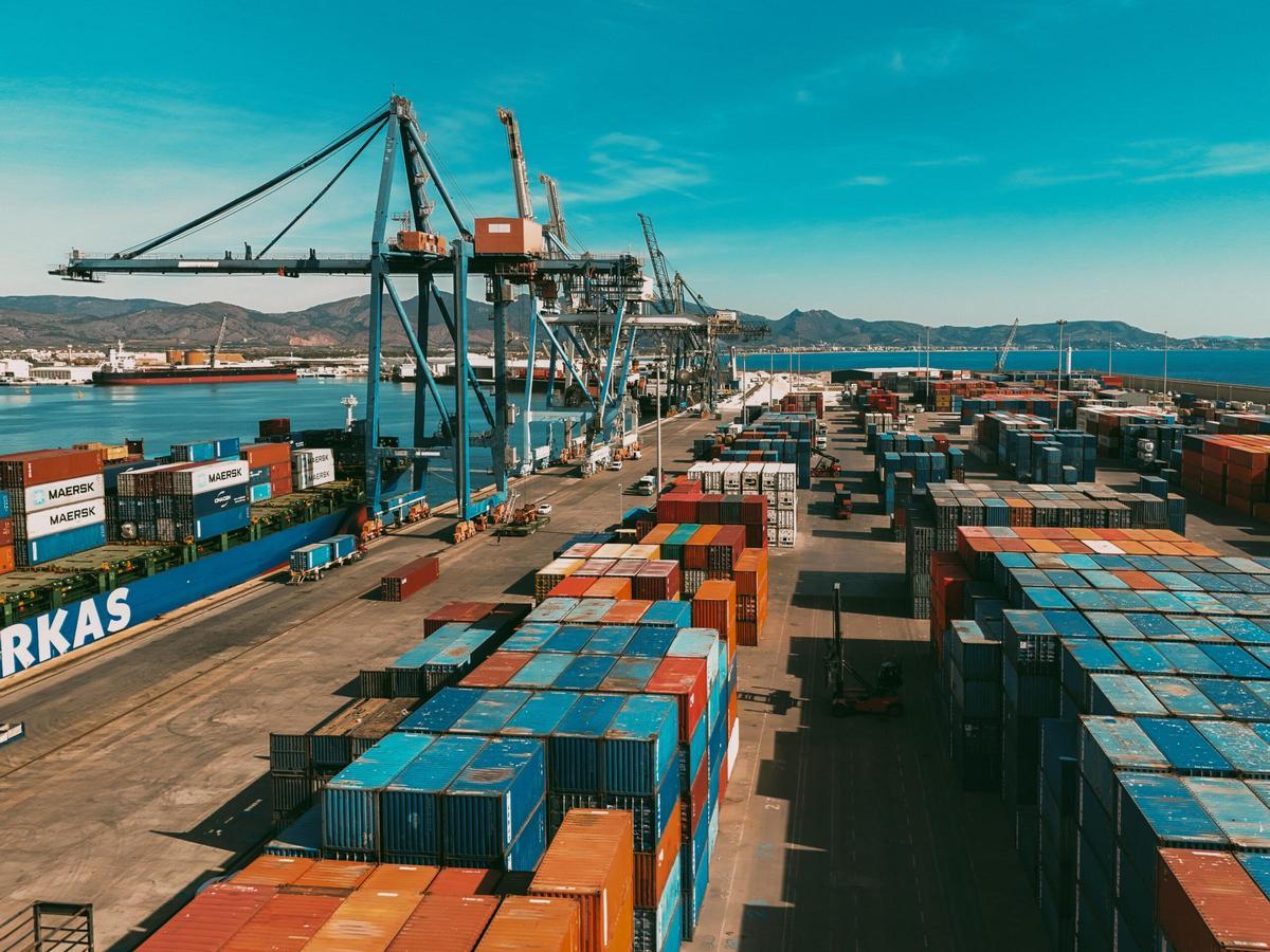 Actividad de contenedores en el puerto de Castellón.